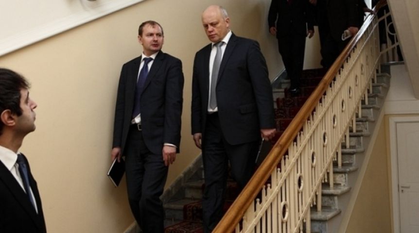 Владимир Компанейщиков: «Власть перестает быть властью, когда участвует в конфликтах» Владимир Компанейщиков: «Власть перестает быть властью, когда участвует в конфликтах»