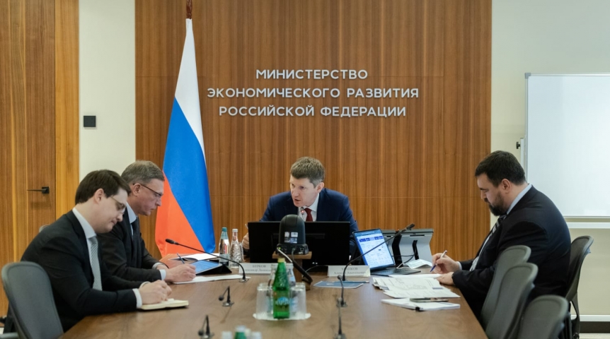 Губернатор Бурков представил министру Решетникову проблемы и успехи Омской области Губернатор Бурков представил министру Решетникову проблемы и успехи Омской области