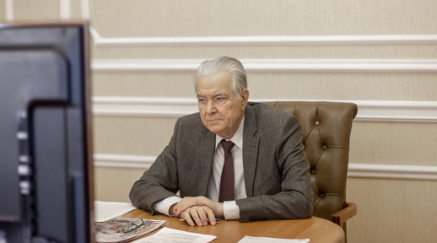 Спикер омского ЗС Варнавский: «Реформы на Украине не учитывают интересы Донбасса» Спикер омского ЗС Варнавский: «Реформы на Украине не учитывают интересы Донбасса»