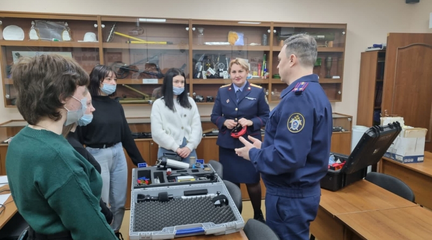 Омский Следком предложил работу воспитанникам детских домов Омский Следком предложил работу воспитанникам детских домов