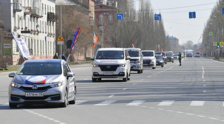 В Омске прошел автопробег «За мир без нацизма» В Омске прошел автопробег «За мир без нацизма»