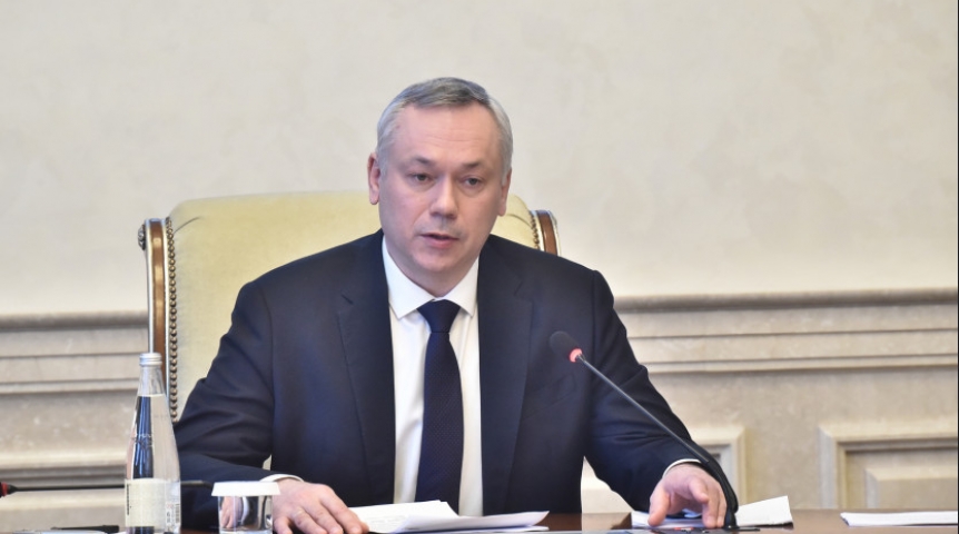 Общество Новосибирский губернатор жестко потребовал решить проблему с вывозом мусора