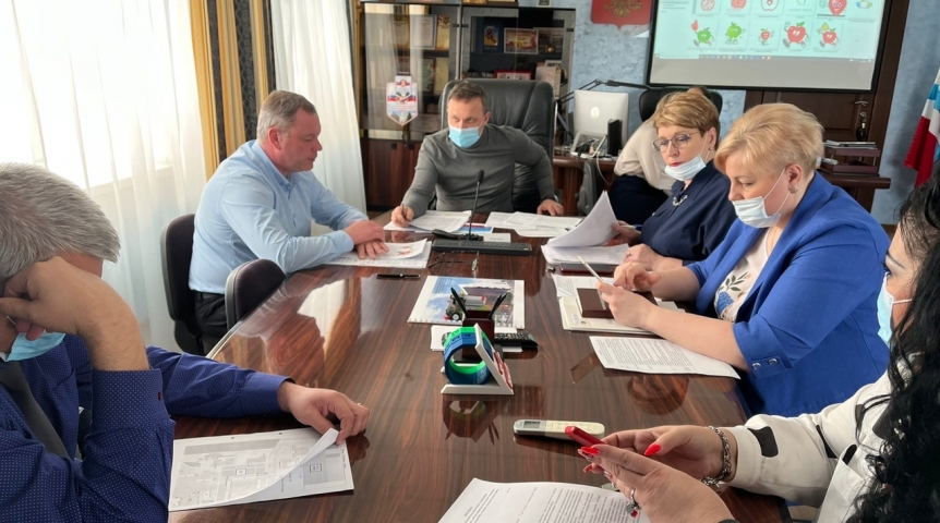 Геннадий Долматов провел оргкомитет по подготовке «Королевы спорта» в Омском районе Геннадий Долматов провел оргкомитет по подготовке «Королевы спорта» в Омском районе