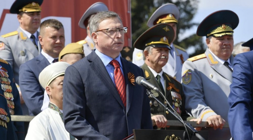 Власть В Омске на параде Победы Бурков объяснил решение президента по Украине