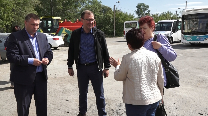 Власть Депутат Дмитрий Сахань и омичи держат на контроле ремонт дороги по улице Бородина