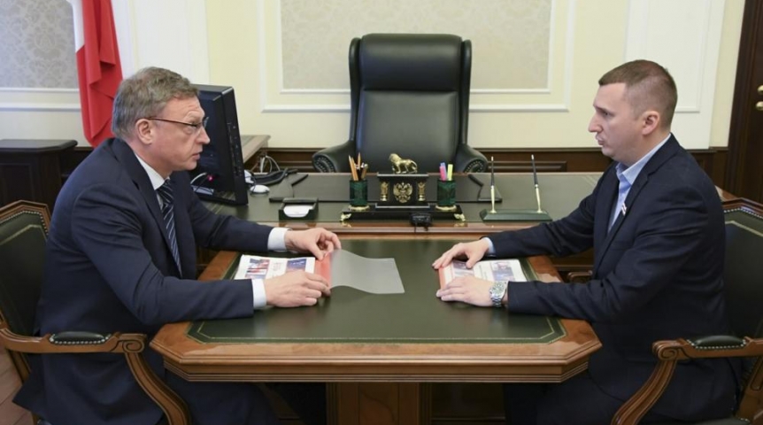 Омский губернатор Бурков возглавил экспертный совет премии «Народный герой» Омский губернатор Бурков возглавил экспертный совет премии «Народный герой»