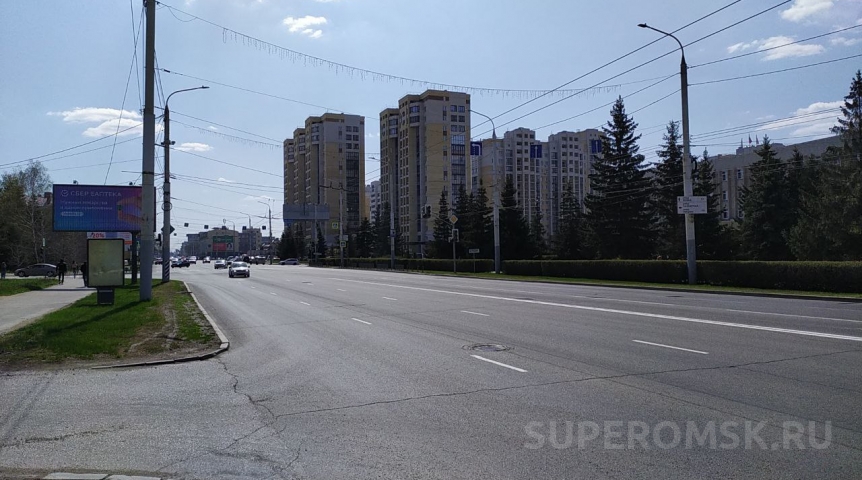 На центральной магистрали в Омске из-за пропажи электричества перестали работать светофоры На центральной магистрали в Омске из-за пропажи электричества перестали работать светофоры