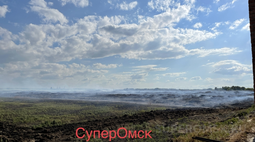 Пометохранилище под Омском продолжает тлеть и источать миазмы Пометохранилище под Омском продолжает тлеть и источать миазмы