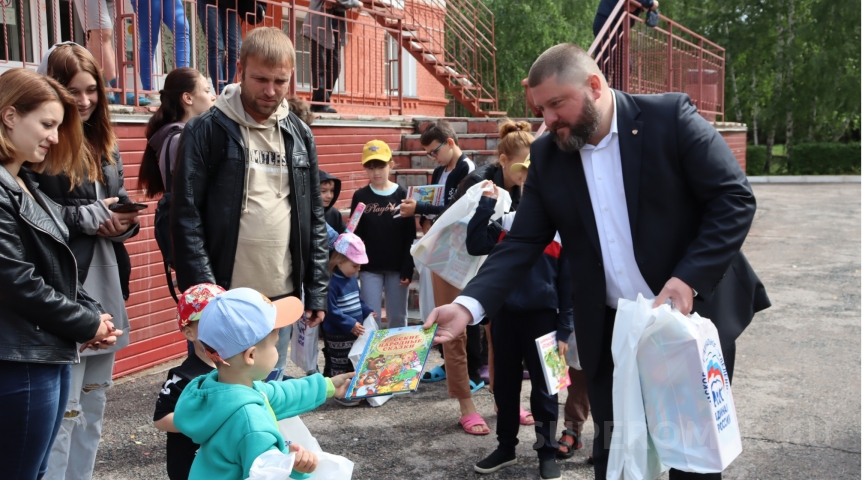 Власть «Единая Россия» поздравила многодетные семьи с Днем семьи