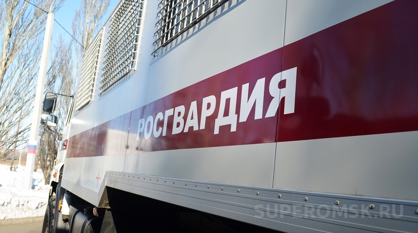 Общество Ленивый омич не смог смириться с увольнением и перешел к угрозам