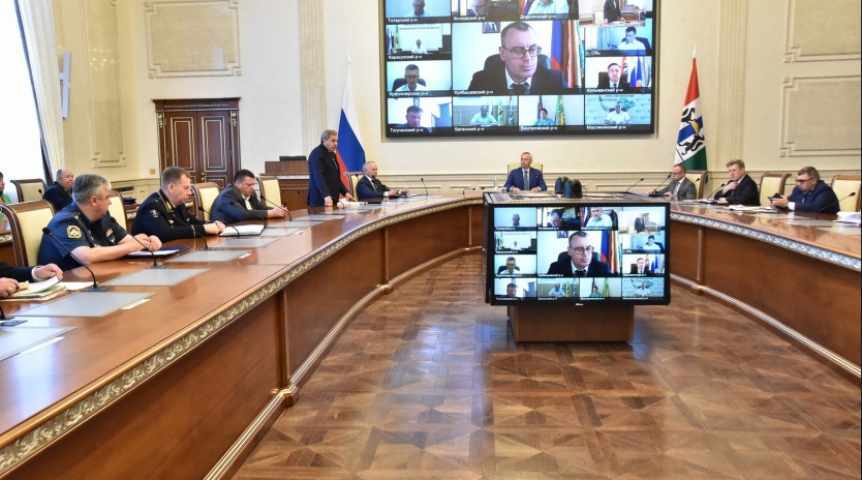 Общество Новосибирский губернатор поблагодарил аграриев за успешное завершение посевной кампании