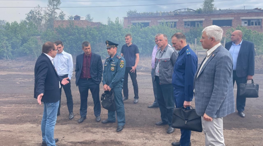 Депутат-единоросс взял под контроль вопрос загрязнения воздуха омской птицефабрикой Депутат-единоросс взял под контроль вопрос загрязнения воздуха омской птицефабрикой