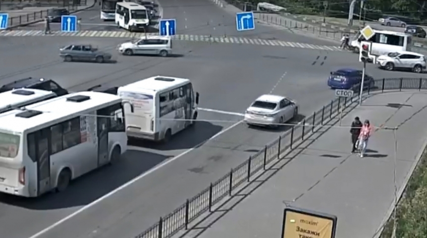 Общество В Омске появились новые обстоятельства страшного ДТП с тремя подростками