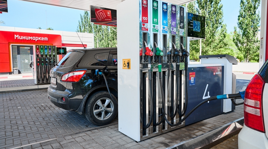 Автоновости Секреты опытных водителей. Как экономить на заправке автомобиля более 20000 рублей в год