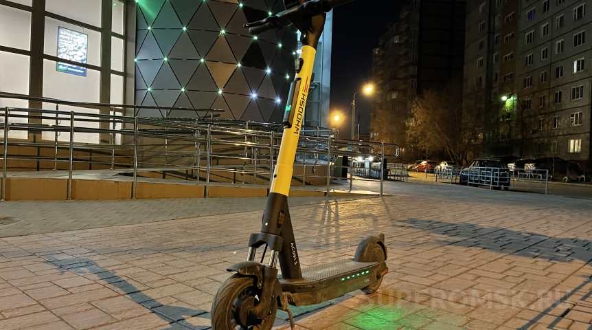 Омичи снова недовольны электросамокатами