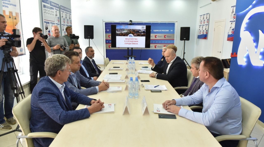 Общество Секретарь омского отделения «Единой России» Сергей Шелест представил проект меценатства