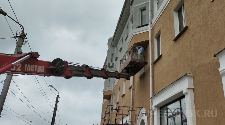 Новости недвижимости В четырех домах Омска заменят лифты