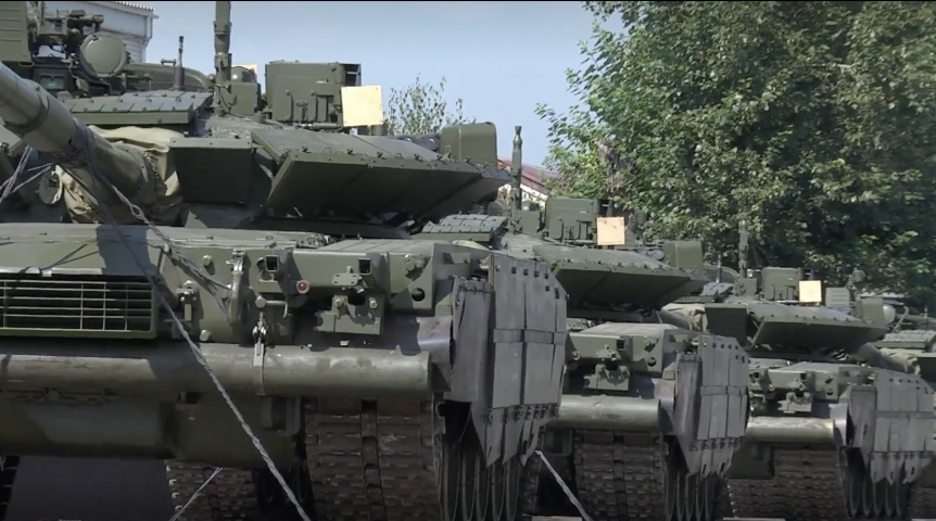 Власть Омские танки досрочно отправили в армию