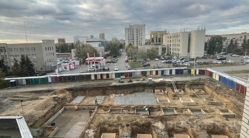 Что строят в Омске между микрорайоном «Серебряный берег» и администрацией САО? Что строят в Омске между микрорайоном «Серебряный берег» и администрацией САО?