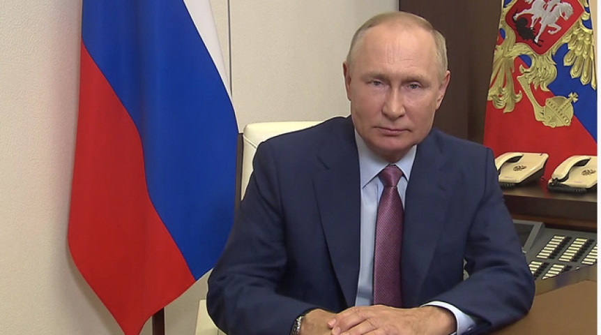 Владимир Путин включил новые регионы в состав России Владимир Путин включил новые регионы в состав России
