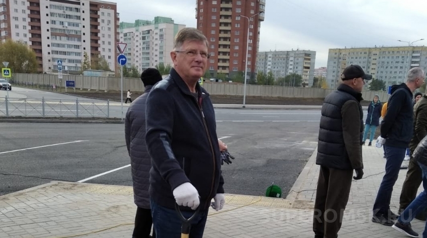 Председатель Омского горсовета Владимир Корбут и мэр Сергей Шелест в тандеме потрудились на благо Левобережья