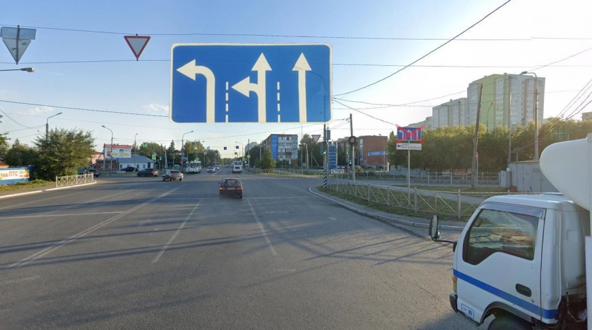 В Омске изменили схему проезда на опасном перекрестке в центре В Омске изменили схему проезда на опасном перекрестке в центре