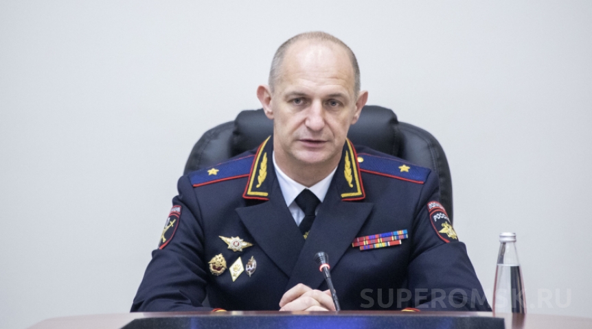 Власть Составлен список награжденных и повышенных в звании полицейских Омска