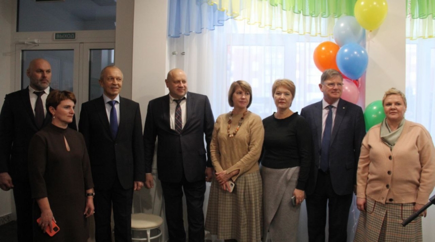 В Омске открыли новый детский сад на Левобережье В Омске открыли новый детский сад на Левобережье