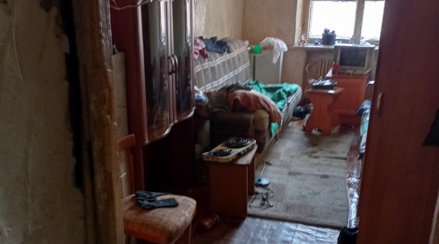 В Омске по решению суда изгнали вредителей из жуткого жилища В Омске по решению суда изгнали вредителей из жуткого жилища