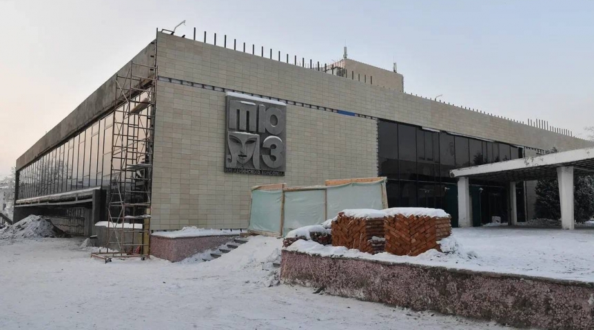 Новости культуры Власти Омска заявили о строительной готовности ТЮЗа на 57 %
