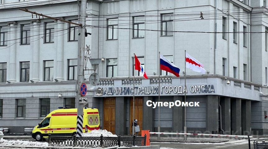 Общество К чиновнику в мэрию Омска на Гагарина приехал реанимобиль