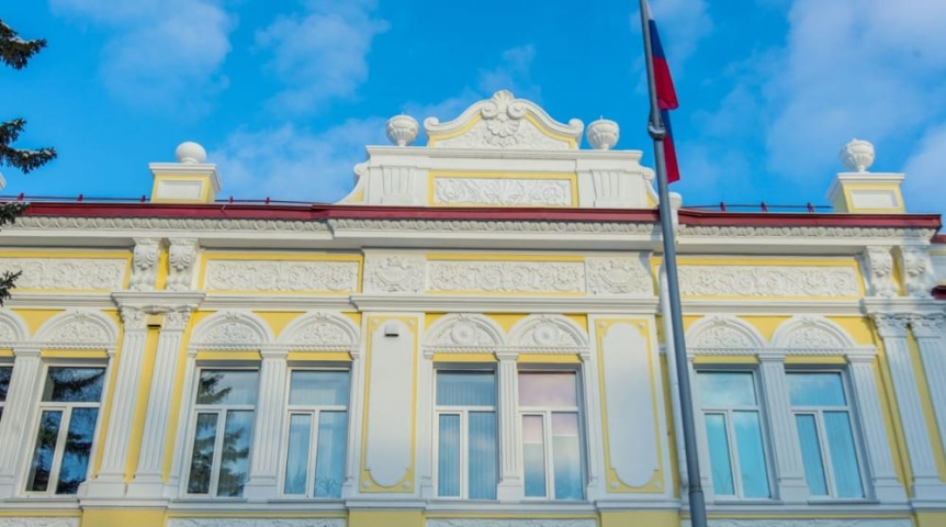 Омские власти показали ремонт дома купца Липатникова за 25 миллионов рублей Омские власти показали ремонт дома купца Липатникова за 25 миллионов рублей