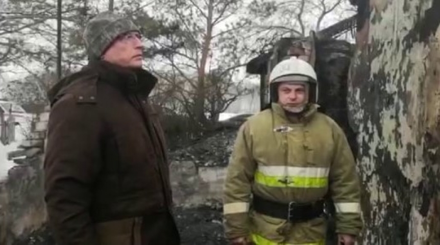 Омский губернатор Бурков огласил итоги оперштаба по разбору причин страшного пожара в Павлоградском районе Омский губернатор Бурков огласил итоги оперштаба по разбору причин страшного пожара в Павлоградском районе