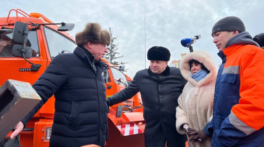 Общество Не нашедших свое место в жизни позвали работать в омское УДХБ
