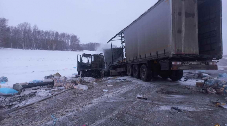 В лобовом ДТП под Омском погиб житель Ивановской области