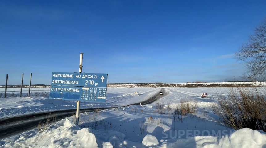 Общество На нестабильной переправе в Омской области изменили грузоподъемность