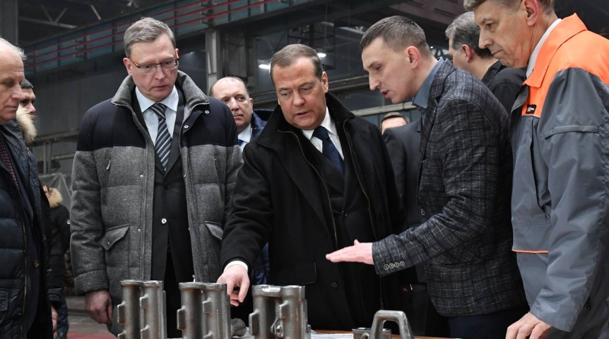 Власть Бурков сообщил подробности приезда Медведева на «Омсктрансмаш»