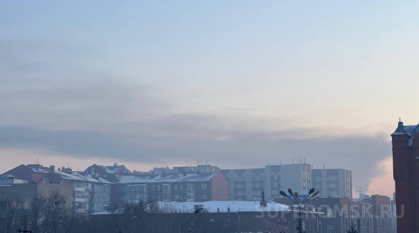 Общество Омск провел ночь в дыму