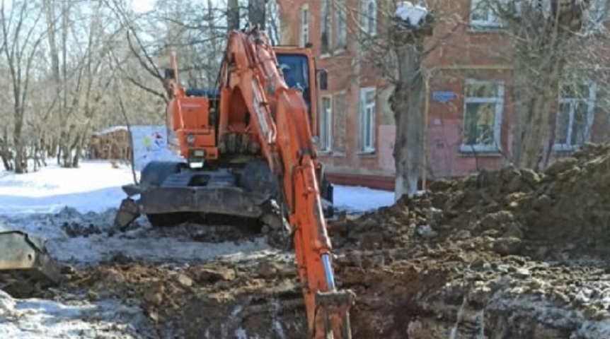 Город В Омске гидроудар спровоцировал сразу несколько коммунальных аварий