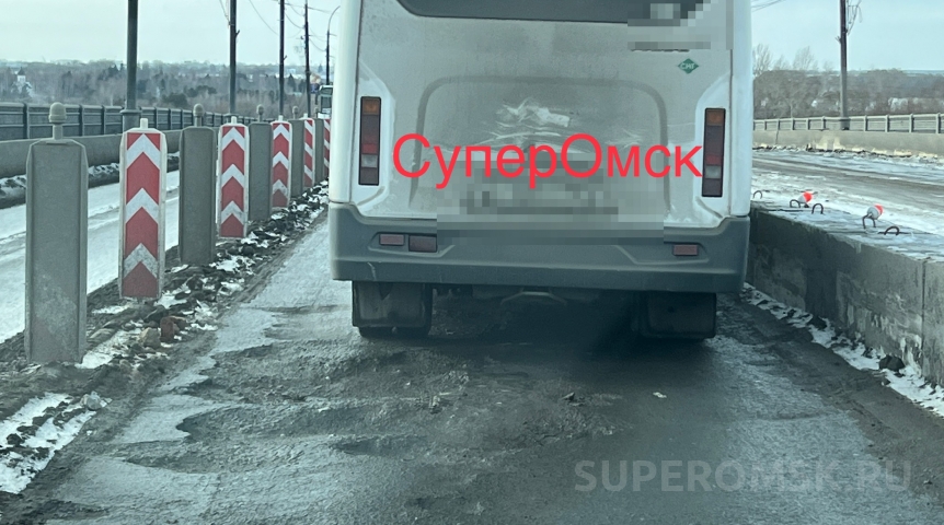 Общество В Омске после запуска асфальтобетонного завода будут две ночи ремонтировать покрытие на Ленинградском мосту