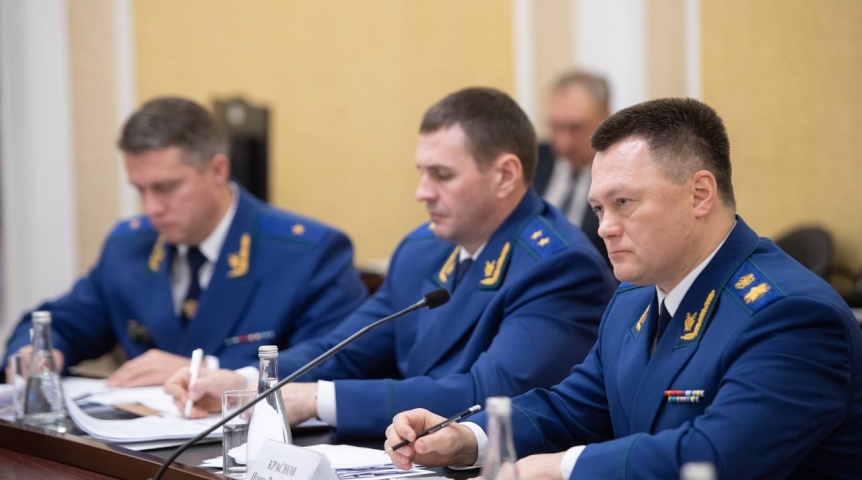 Общество В Омске после визита Краснова завели дело об исчезновении вещей матери-одиночки со склада полиции