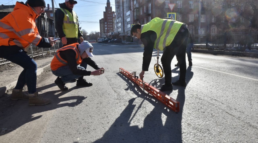 Общество В Омске отремонтированные за три года дороги проверят на дефекты