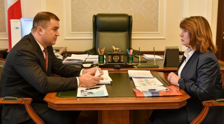 Власть Врио губернатора Виталий Хоценко поставил задачу перед детским омбудсменом Омской области