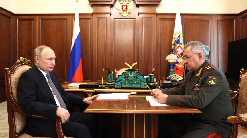 На встрече с Шойгу Путин признал учения на Тихоокеанском флоте успешными На встрече с Шойгу Путин признал учения на Тихоокеанском флоте успешными