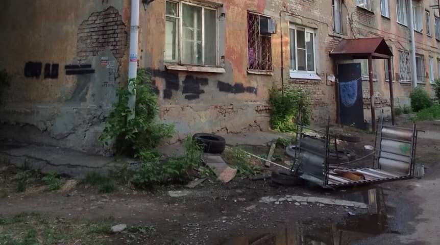 Омские власти назвали виноватого в обрушении части дома Омские власти назвали виноватого в обрушении части дома