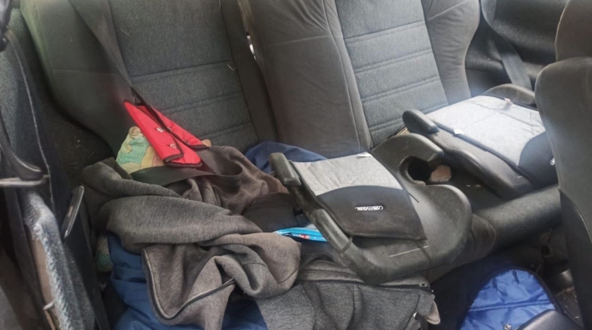 Под Омском съезд автомобиля в кювет обернулся травмами четырех детей