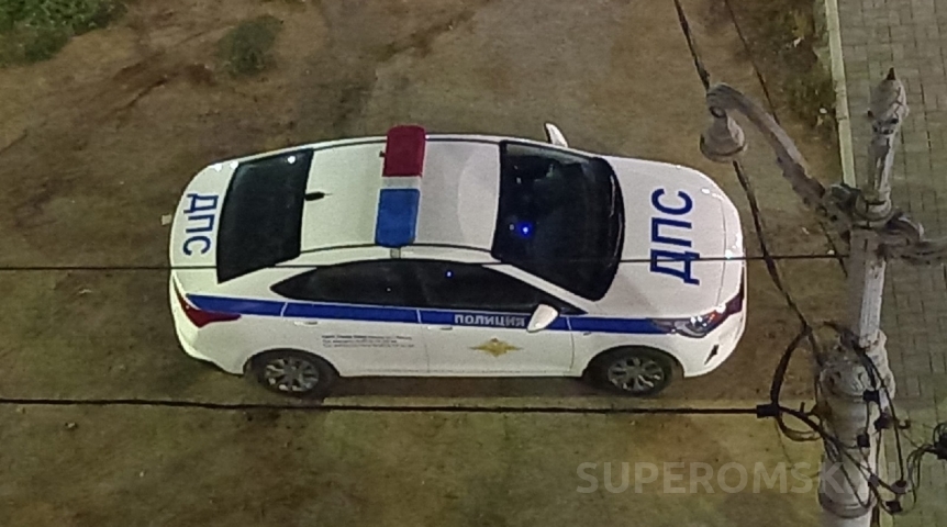 В Омске восьмиклассник пытался скрыться от погони и попал в аварию В Омске восьмиклассник пытался скрыться от погони и попал в аварию