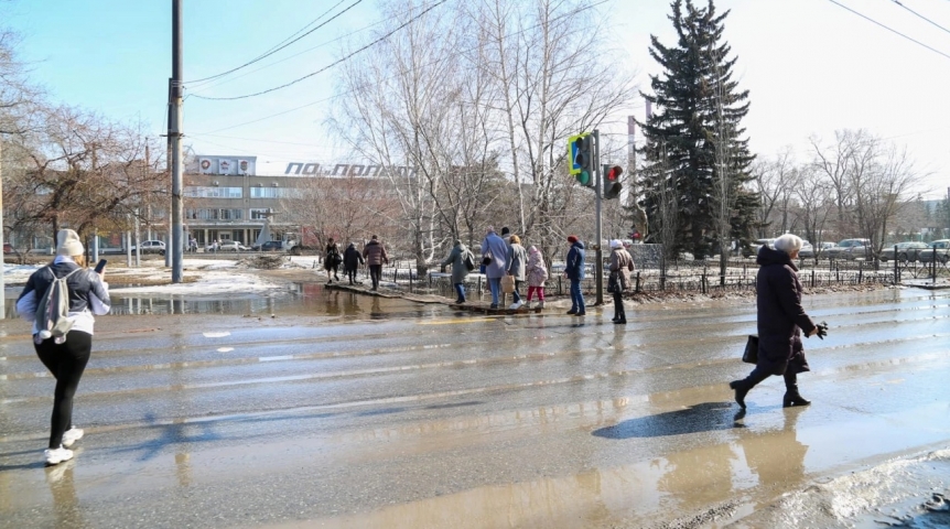 Власть Юрий Козловский помог сотрудникам завода «Полет»