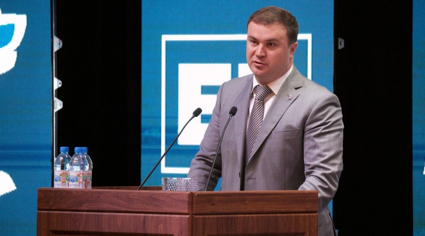 Новости политики «Единая Россия» выдвинула Виталия Хоценко кандидатом на выборы губернатора Омской области