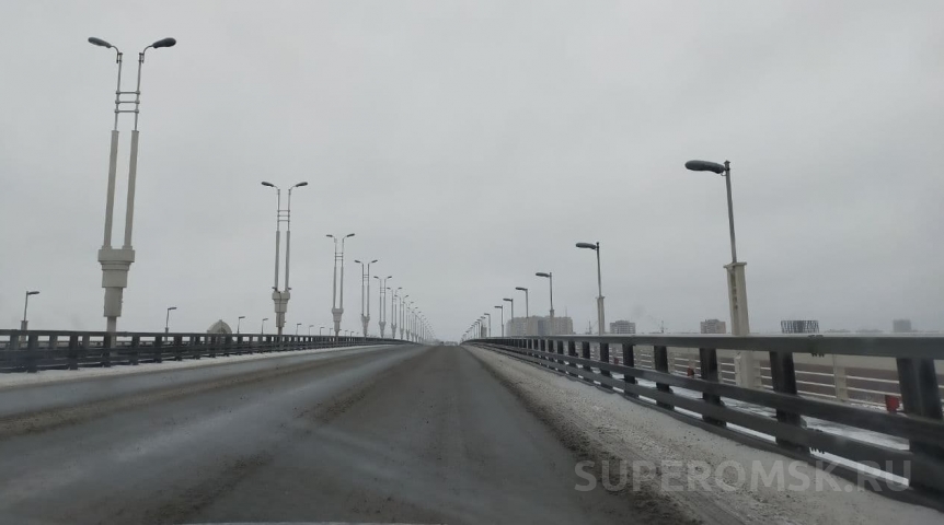На метромосту в Омске установят грязезащитные экраны за 2,3 миллиона рублей На метромосту в Омске установят грязезащитные экраны за 2,3 миллиона рублей